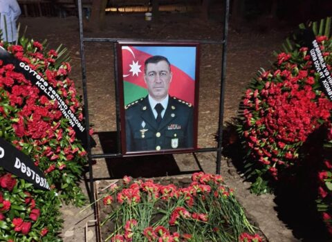 Qəzada ölən qərargah rəisi dəfn edildi