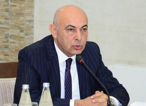 Ədalət Vəliyev generalla görüşüb ordudakı vəziyyət müzakirə etdi