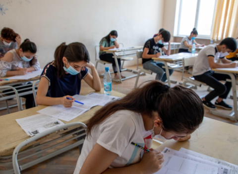 Tələbələrin köçürülməsinə başlanıldı