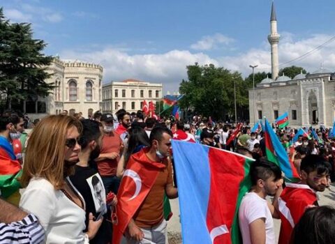 Ruslar və azərbaycanlıların bacarmadığını ermənilər çoxdan edib