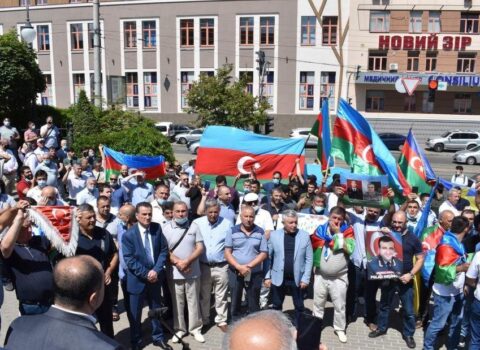 Ukraynada azərbaycanlılar ayağa qalxdı – FOTOLAR