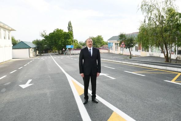 Prezident Əmirvan-Vəndam avtomobil yolunun açılışında – FOTOLAR Prezident Əmirvan-Vəndam avtomobil yolunun açılışında – FOTOLAR