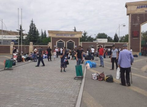 Gürcüstan azərbaycanlı vətəndaşlarını ölkəyə BURAXMIR
