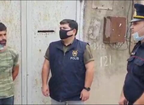 Maştağada həyətində narkotik əkib-becərən şəxs saxlanıldi – FOTOLAR