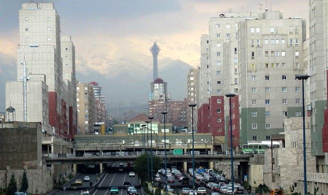 İranda bir gündə 215 nəfər koronadan öldü İranda bir gündə 215 nəfər koronadan öldü