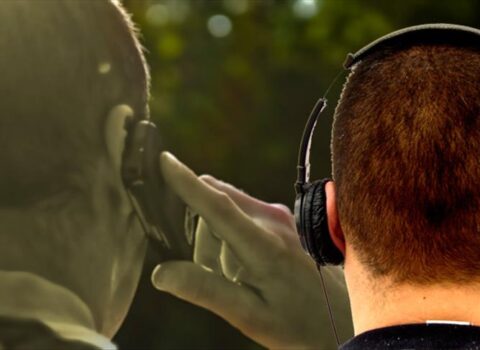 Telefon danışığınızı kim dinləyir? – Bu KOD ilə biləcəksiniz