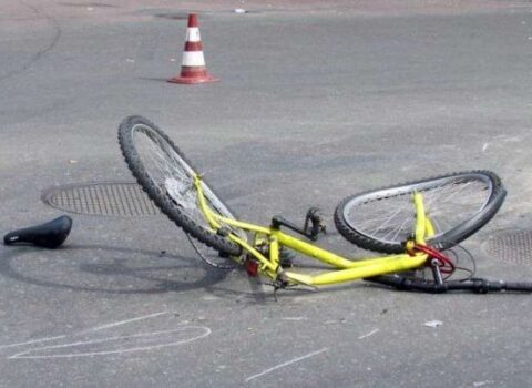 Velosiped sürən uşağı maşın vurub öldürdü – Bakıda FACİƏ