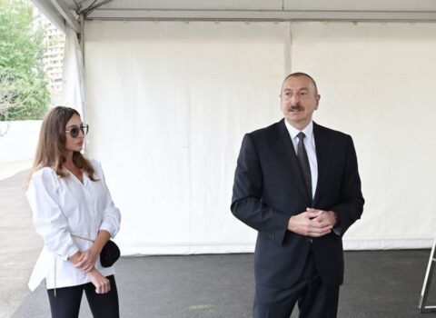 Prezident və birinci xanım yeni parkda görüləcək işlərlə tanış oldu – FOTOLAR – YENİLƏNİB