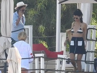 Beren Saat və Kənan Doğulu belə görüntüləndi – FOTO