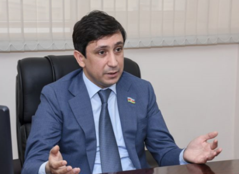 Dövlət məmurlarının toyda iştirakı təəssüf hissi doğurur – Cavid Osmanov