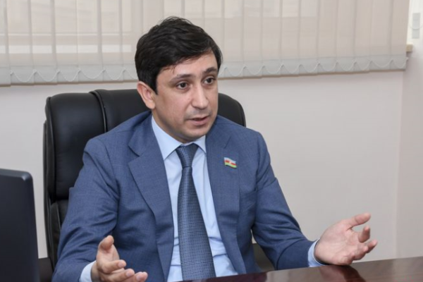 Dövlət məmurlarının toyda iştirakı təəssüf hissi doğurur – Cavid Osmanov Dövlət məmurlarının toyda iştirakı təəssüf hissi doğurur – Cavid Osmanov