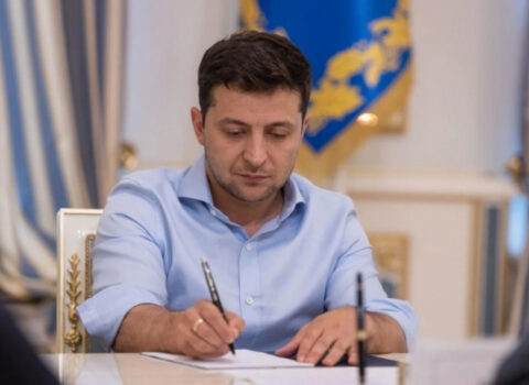 Zelenski azərbaycanlı generalı təltif etdi