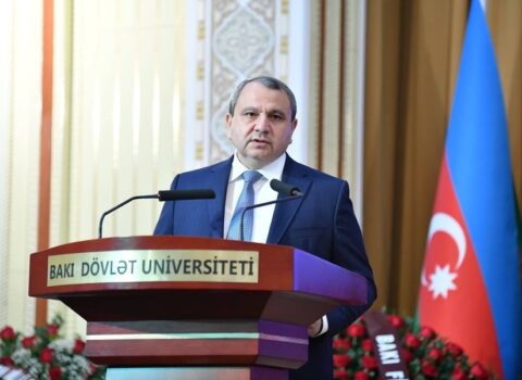 BDU-nun rektoru da toyda iştirak etdi?