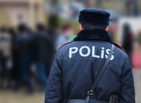 Polis bu qadının yaxınlarını axtarır – FOTO