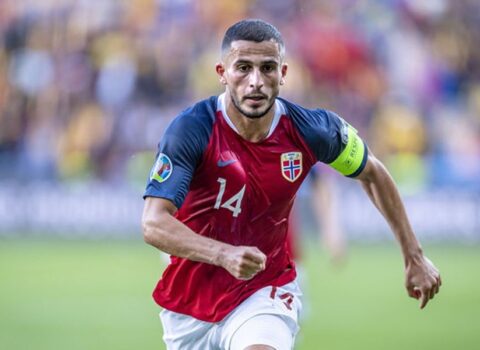 “Qalatasaray” millinin futbolçusunu transfer edir