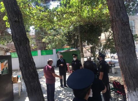 Paytaxt polisi restoranlarda reyd keçirdi – FOTOLAR