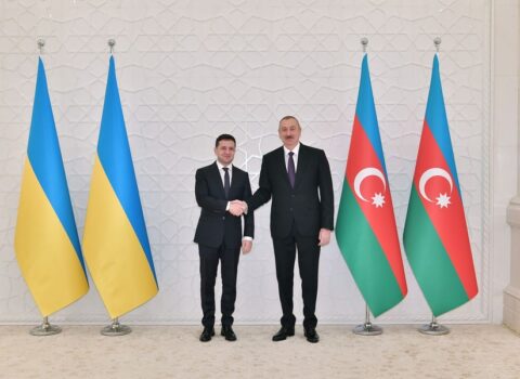 İlham Əliyev Zelenskiyə məktub yazdı
