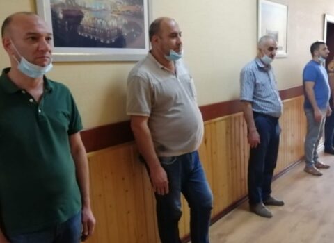 Abşeronda kafe sahibi və 8 müştəri saxlanıldı – Fotolar