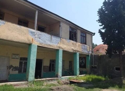 Məşhur Qazax Müəllimlər Seminariyası kimi tanınan tarixi binanı abadlaşdıran niyə tapılmır? – REPORTAJ