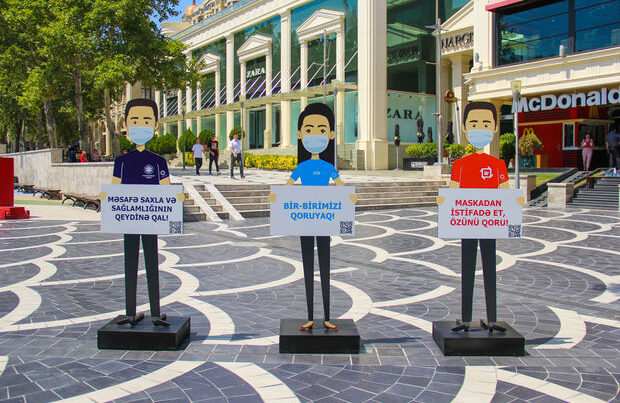 Maskotlar ictimai məkanlarda vətəndaşları məlumatlandıracaq – FOTOLAR Maskotlar ictimai məkanlarda vətəndaşları məlumatlandıracaq – FOTOLAR