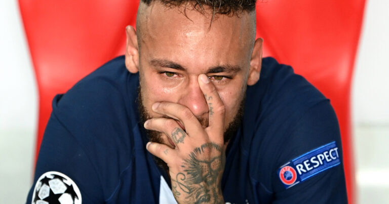 Neymar “Bayern Münhen” əvəzinə “Bayer”i təbrik etdi – FOTO Neymar “Bayern Münhen” əvəzinə “Bayer”i təbrik etdi – FOTO