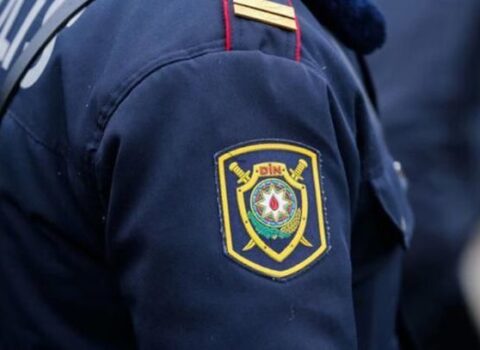 Azərbaycanda polis iş başında bıçaqlandı – RƏSMİ