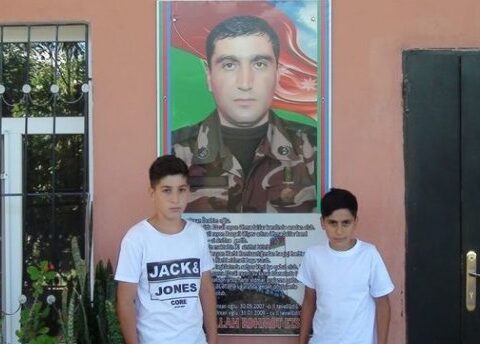 Nazirlik iki şəhid övladını himayəsinə götürdü – FOTO