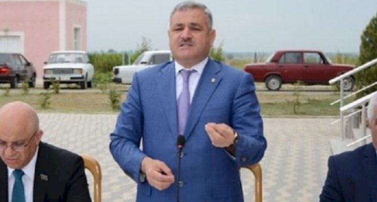 İcra başçısı ittihamlara cavab verdi: “50 hektar sahəni icarəyə verdi…” İcra başçısı ittihamlara cavab verdi: “50 hektar sahəni icarəyə verdi…”