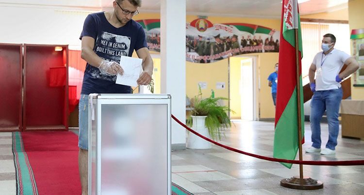Belarusda prezident seçkiləri keçirilir Belarusda prezident seçkiləri keçirilir