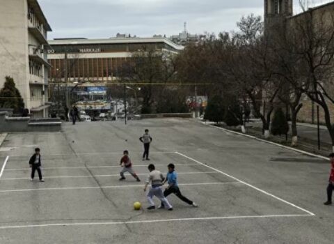 Bu ölkədə qəbul imtahanları stadionlarda keçiriləcək