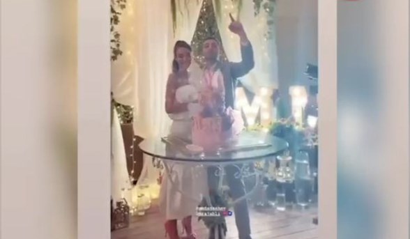 Hadı Rəcəblinin nəvəsinin nikah mərasiminin görüntüləri yayıldı – VİDEO Hadı Rəcəblinin nəvəsinin nikah mərasiminin görüntüləri yayıldı – VİDEO