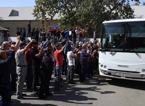 Hərbi vəzifəlilərin səfərbərlik üzrə yola salınmasına başlanıldı – RƏSMİ