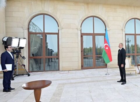 İlham Əliyev İranın səfirinin etimadnaməsini qəbul edib – FOTOLAR