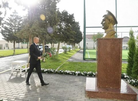 Prezident Milli Qəhrəmanın adını daşıyan məktəbin açılışında – FOTOLAR – YENİLƏNİB