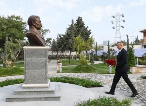 İlham Əliyev Əmircanda parkda yaradılan şəraitlə tanış oldu – FOTOLAR – YENİLƏNİB