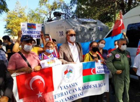 İstanbulda Azərbaycan Ordusuna dəstək aksiyası keçirilir – FOTOLAR