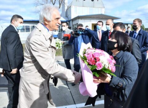 Milli Məclisin sədri Rusiyaya rəsmi səfərə gedib – FOTO