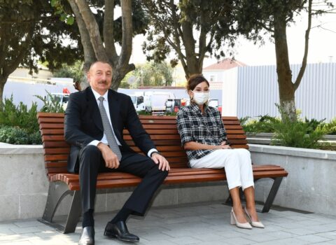 Prezident və birinci xanım Balaxanıda – FOTOLAR