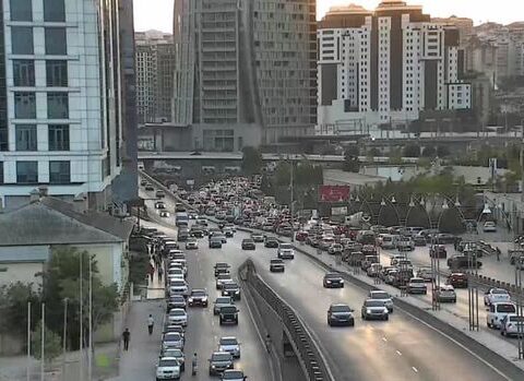 Bakının bu küçələrində sıxlıq var – Avtobuslar gecikir