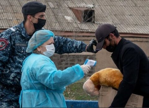 Ermənistanda orta məktəblərdə koronavirus yayılır