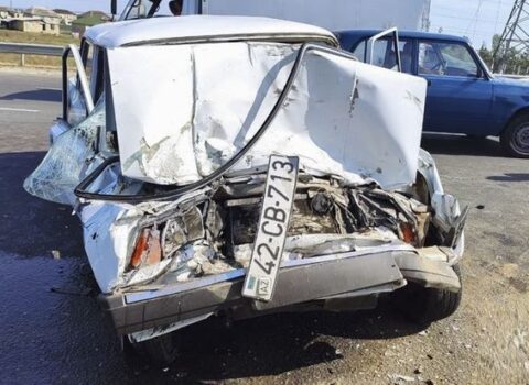 “Ford” “VAZ”la  toqquşdu: Ölən və yaralananlar var – FOTOLAR