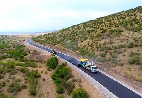 Şəkidə 5 000 əhalinin istifadə etdiyi avtomobil yolunun çəkilişi davam etdirilir – FOTO