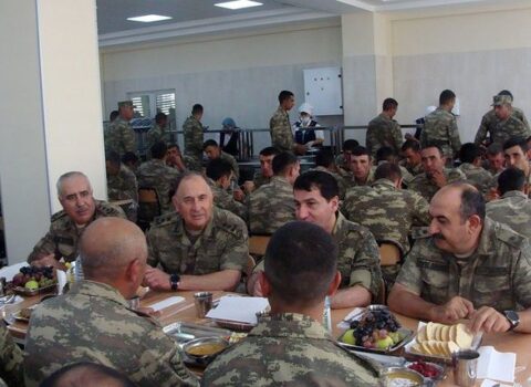 Prezidentin köməkçisi ön cəbhəyə getdi – FOTO