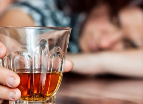 Ermənistanda alkoqoldan ölənlərin sayı 21-ə çatdı
