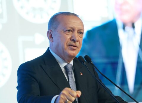 Ərdoğan: “Makron hətta Fransanın tarixini bilmir”