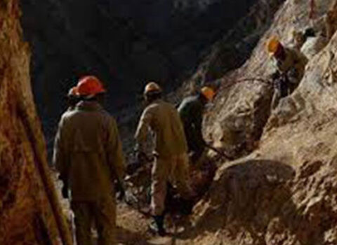 İranda şaxta çökdü, ölənlər var