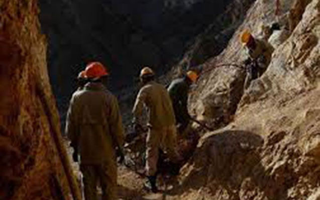 İranda şaxta çökdü, ölənlər var İranda şaxta çökdü, ölənlər var
