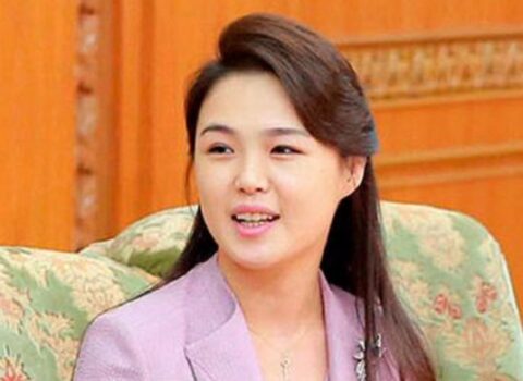İki ölkəni üz-üzə qoyan qadın – Kim Çenin xanımı haqda şok faktlar