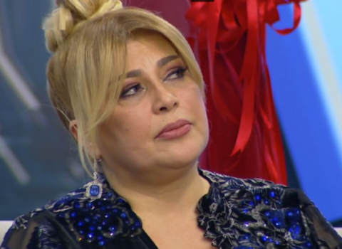 Mətanət: “Mən onu balam kimi saxlamışam, o isə oğlumu şantaj edir” – VİDEO