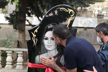 Tofiq Yaqublu qızının məzarını ziyarət etdi – FOTO